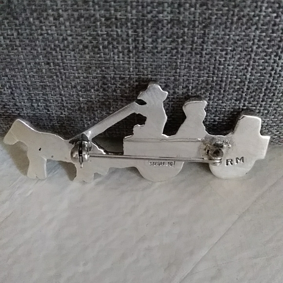 Adorable Native American Sterling & Turquoise Wagon Pin - Picture 4 of 5